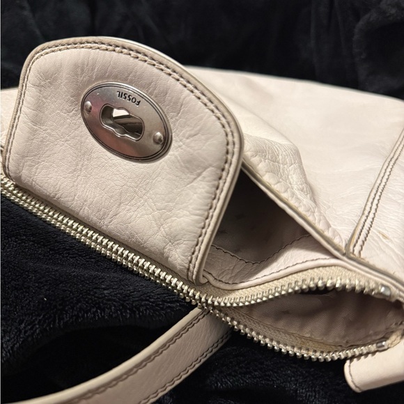 Fossil Cream Crossbody Bag with Adjustable Strap - Picture 13 of 14